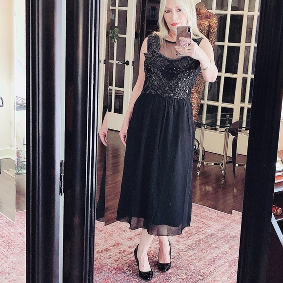 Stunning black sequin cocktail party dress lined - Picture 7 of 8